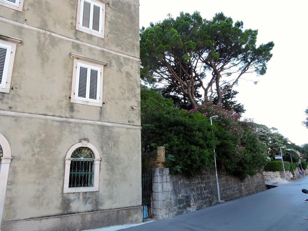 Ribica Apartments Kotor Bagian luar foto