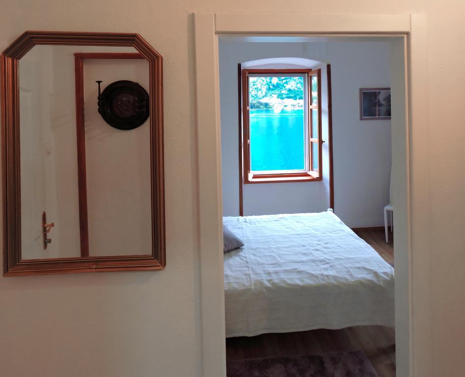 Ribica Apartments Kotor Bagian luar foto