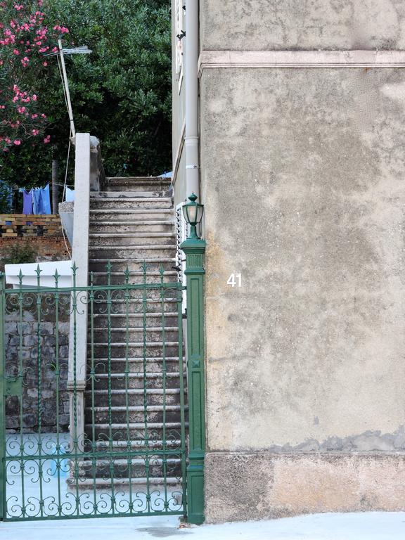 Ribica Apartments Kotor Bagian luar foto