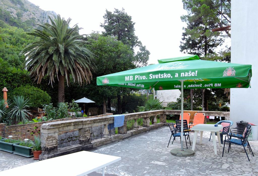 Ribica Apartments Kotor Bagian luar foto