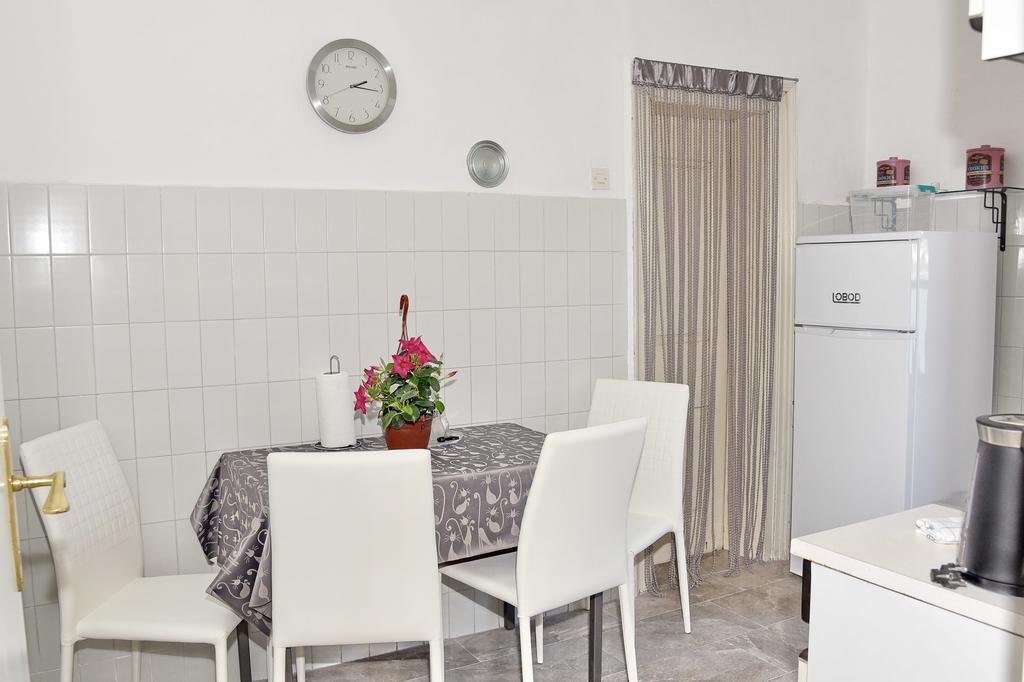 Ribica Apartments Kotor Bagian luar foto