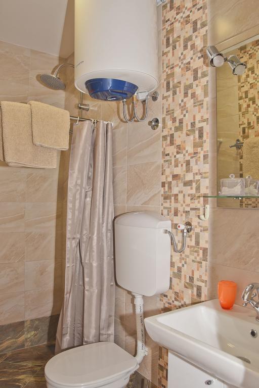 Ribica Apartments Kotor Bagian luar foto